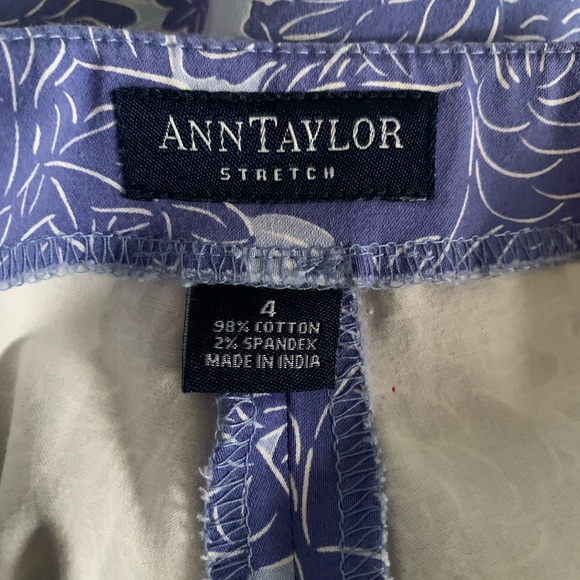❤️ANN TAYLOR PURPLE PERIWINKLE FLOWER PRINT ANKLE PANTS BUSINESS CASUAL EUC Sz 4 - Picture 3 of 4